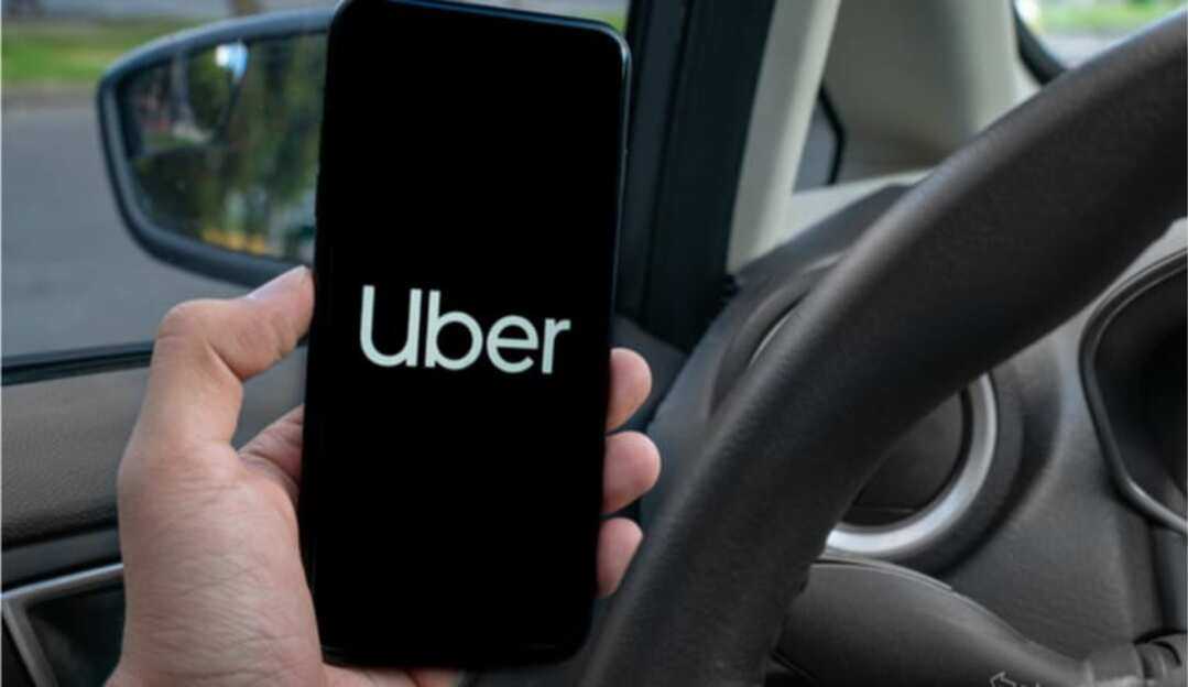 Uber lança opção que cobrará mais caro para passageiro “/furar a fila”/
