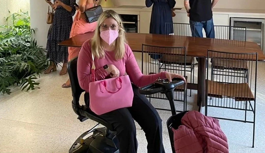 Cadeirante é expulsa da CASACOR após reclamar da falta de acessibilidade