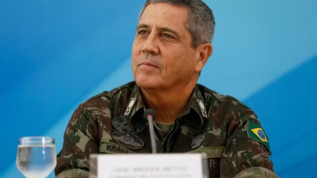 Braga Netto pede liberdade após interrogatório no STF e fim da fase de instruções