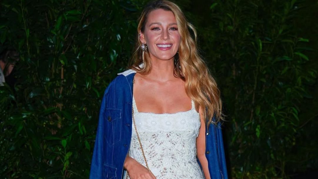 Blake Lively usa bolsa de colecionador da Chanel em evento