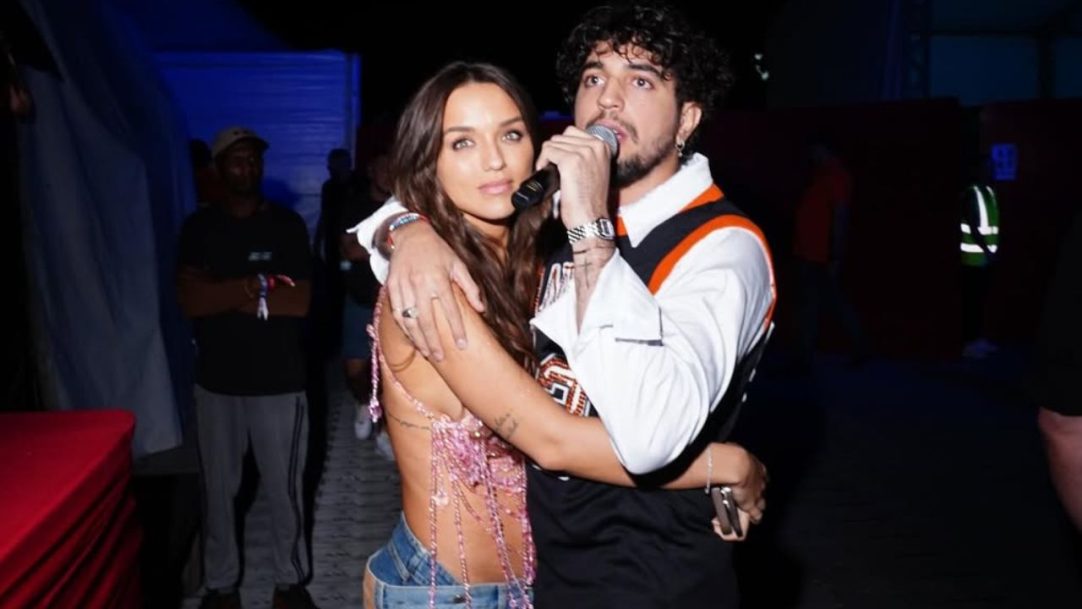 Rafa Kalimann é ovacionada ao subir no palco durante show de Nattan