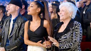 Ariana Grande faz homenagem a avó Marjorie “Nonna” Grande, falecida aos 99 anos