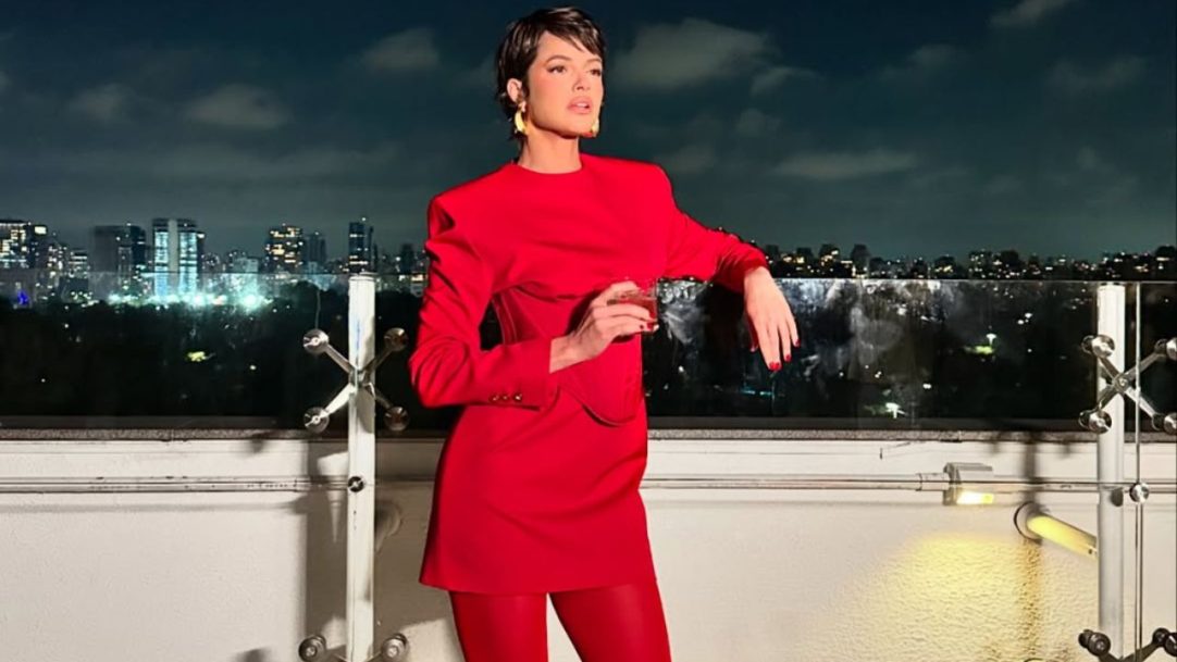 Amor, sol e sintonia: Agatha Moreira e Rodrigo Simas curtem manhã de mar e carinho no rio