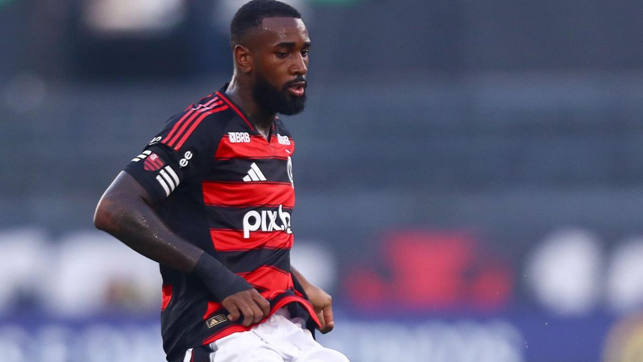 Gerson com a camisa do Flamengo em partida valida pelo brasileirão|
Reprodução/Instagram/@gersonsantoss |

