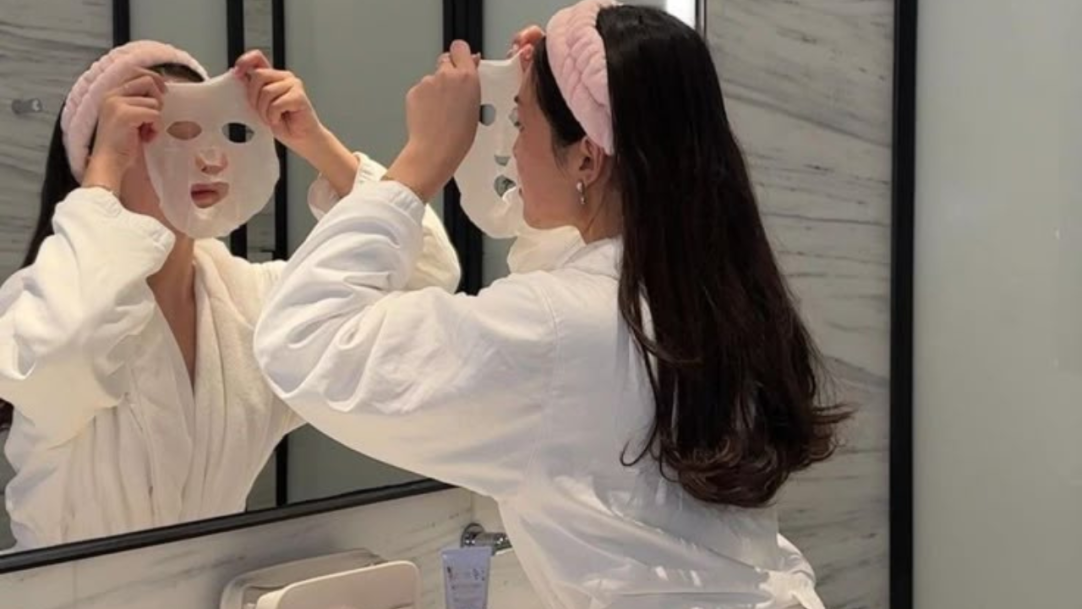Cremes com microagulhas viram febre no skincare e prometem resultados visíveis em 2025