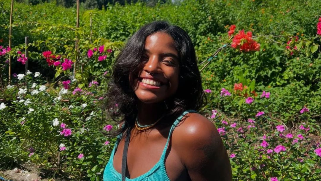 Corpo de brasileira é resgatado após queda em vulcão na Indonésia