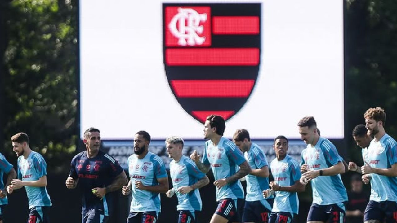 Elenco do Flamengo durante treino | (Reprodução/Instagram/@Flamengo)