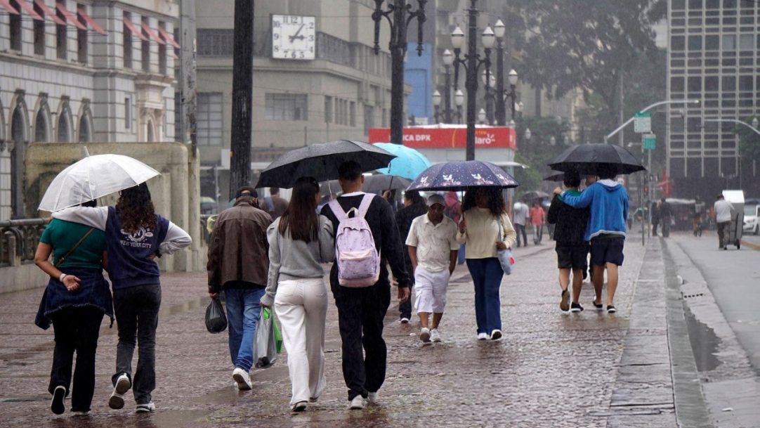 Frente fria e ciclone chegam ao Sul do Brasil