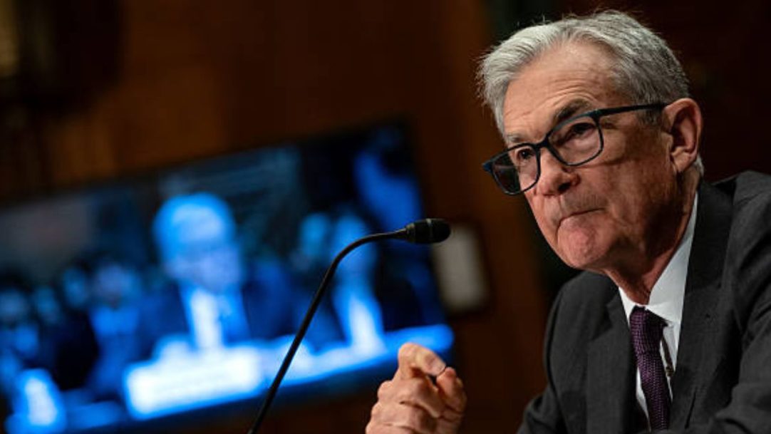 Trump ameaça presidente do Banco Central Americano de demissão