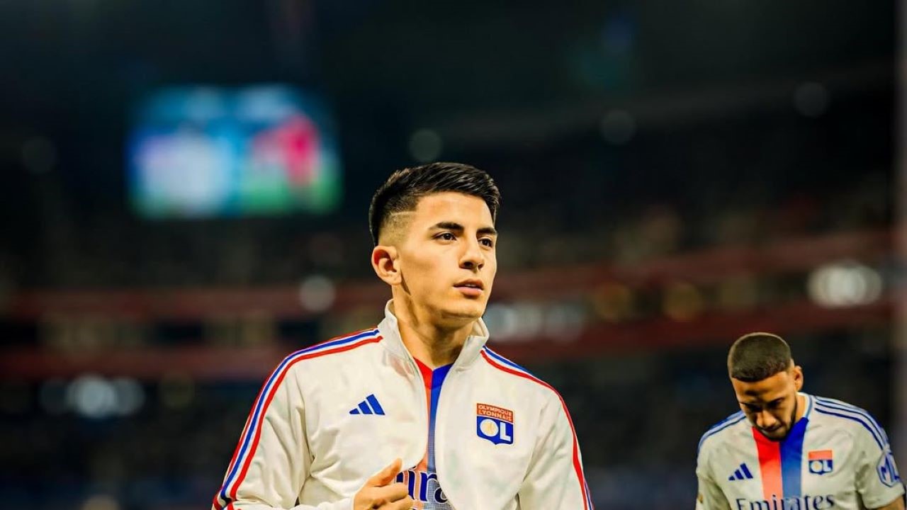 Thiago Almada atuando pelo Lyon | Reprodução / Instagram / @thiago_almada23
