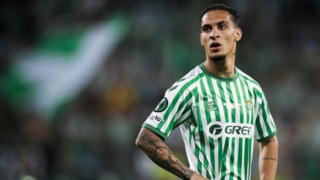 Antony vive redenção no futebol europeu e retorna à Seleção Brasileira