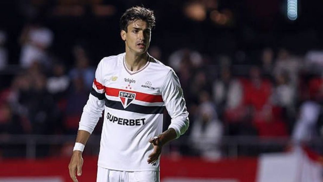 Dinenno estreia com derrota e vaias no Morumbis