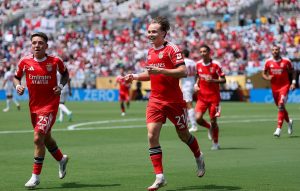 Benfica supera time misto do Bayern e termina como líder do Grupo C no Mundial