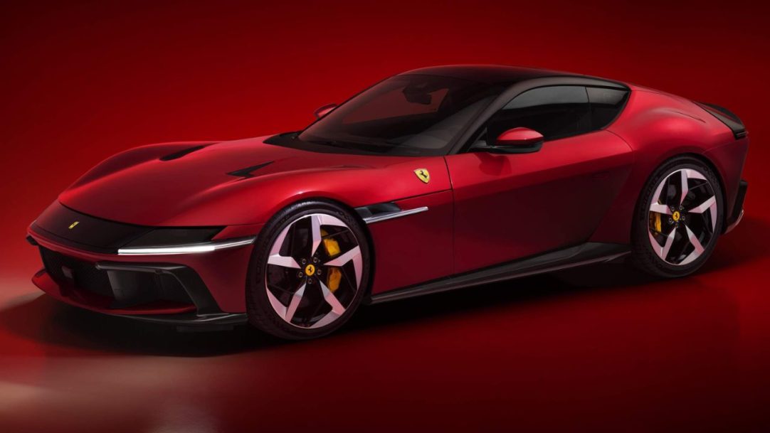 Baixa demanda faz Ferrari adiar lançamento de novo modelo elétrico