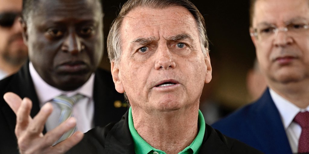 Jair Bolsonaro | Reprodução/Mateus Bonomi/Getty Images Embed