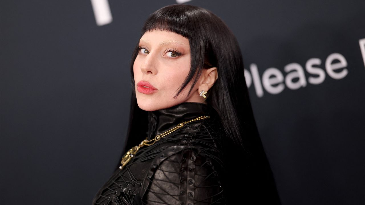 Lady Gaga no Red Carpet do Grammy 2025 | Reprodução/ Matt Winkelmeyer /Getty Images Embed