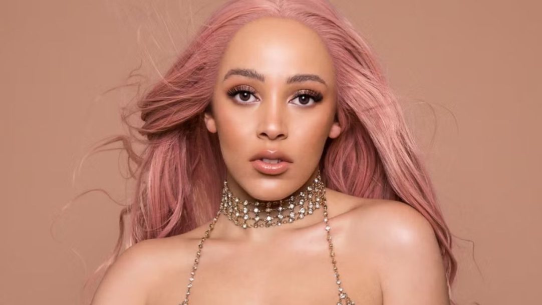Doja Cat negocia retorno ao Brasil com turnê “Vie” em 2026