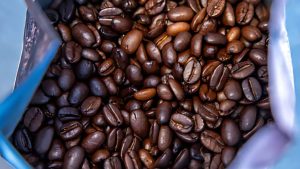 Tarifa de 50% dos EUA sobre produtos brasileiros: o que muda nos preços do café, carne e combustível