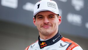 Red Bull afirma que Verstappen segue contratado, mas pode dialogar com rivais
