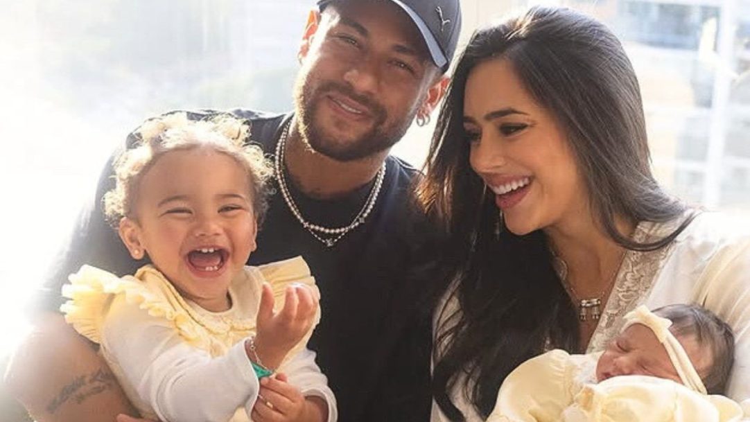 Bruna Biancardi publica foto da filha e semelhança com Neymar surpreende fãs