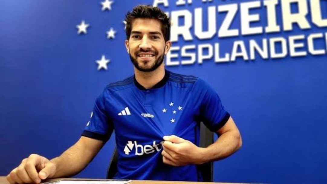 Lucas Silva tranquiliza torcida do Cruzeiro sobre sua situação física: “Está tudo bem”