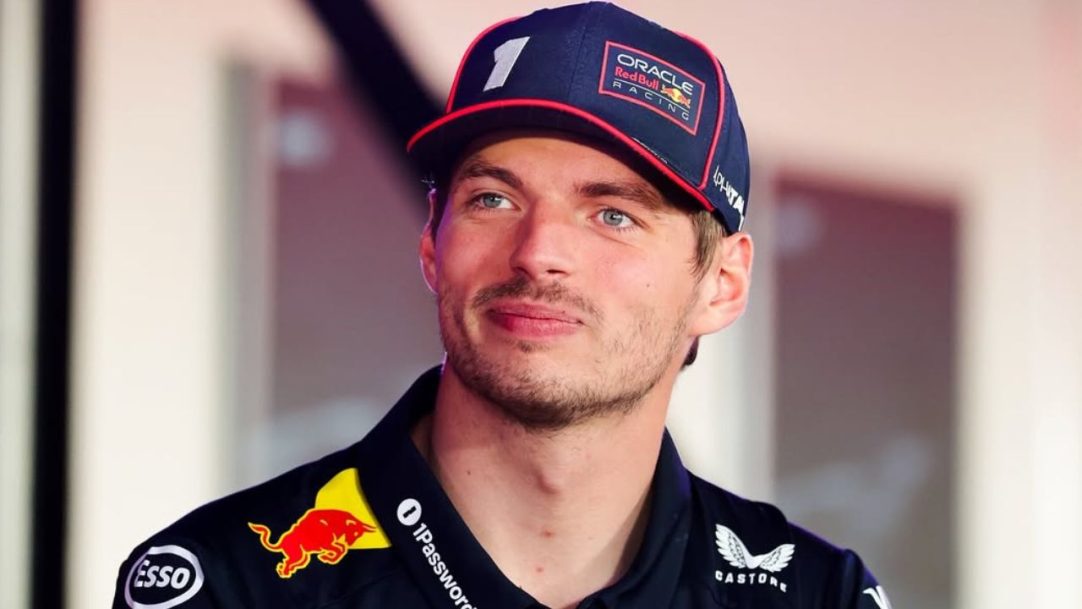 Max Verstappen anuncia continuidade na Red Bull em 2026