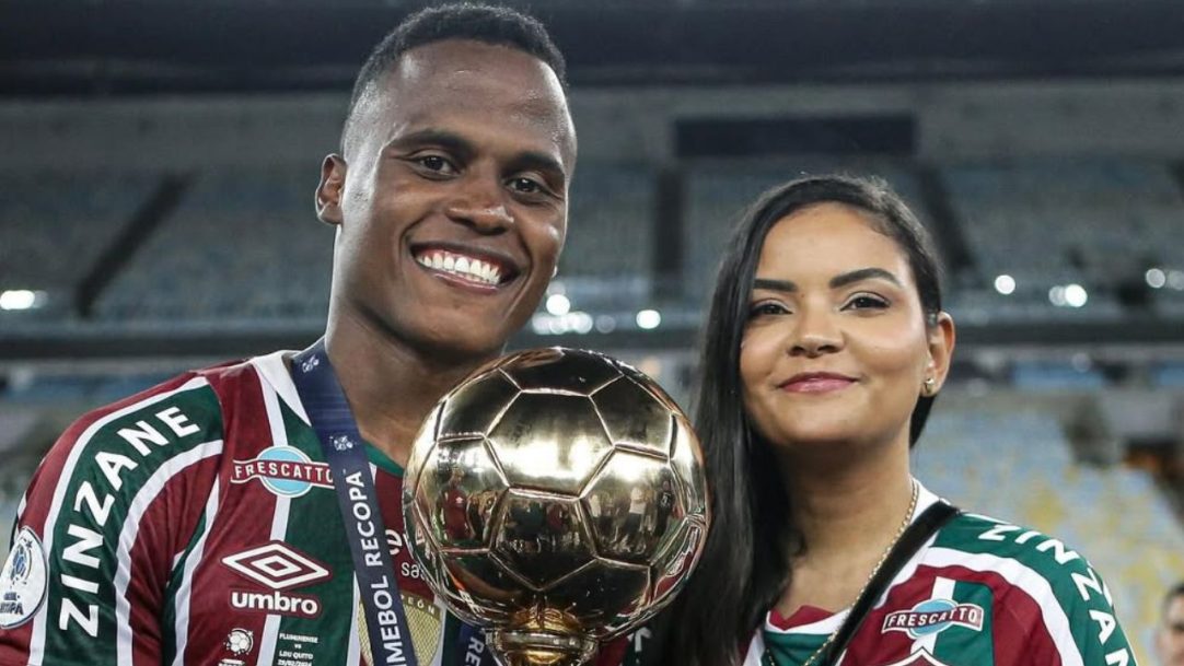 No Mundial de Clubes, esposa de Arias expõe imprevisto durante competição