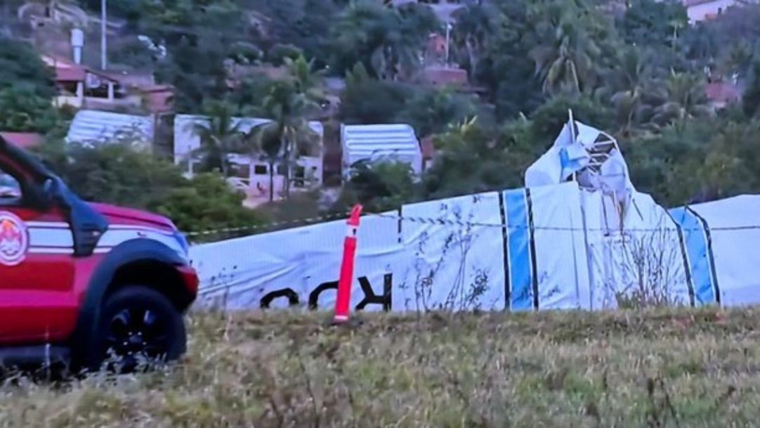 Avião cai em São José do Rio Preto causando duas mortes