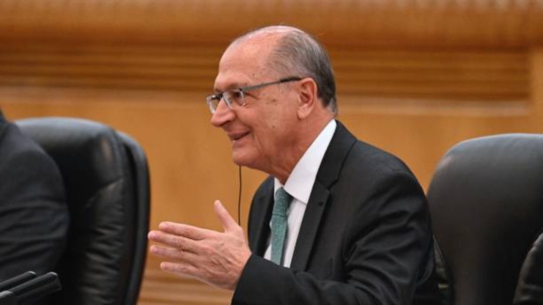 “A negociação começa hoje”: Alckmin vai ao programa de Ana Maria Braga e explica tarifaço