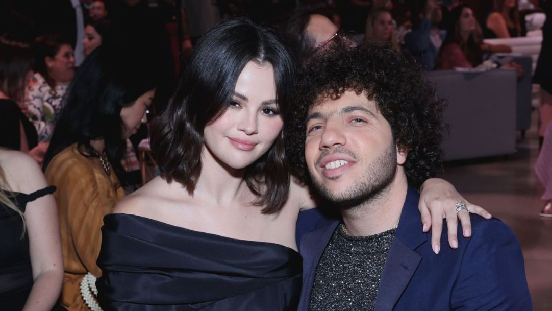 Selena Gomez e Benny Blanco planejam casamento íntimo