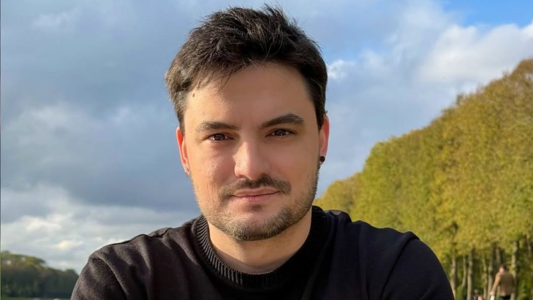 Felipe Neto reage após irmão expor mágoa ligada a questões financeiras