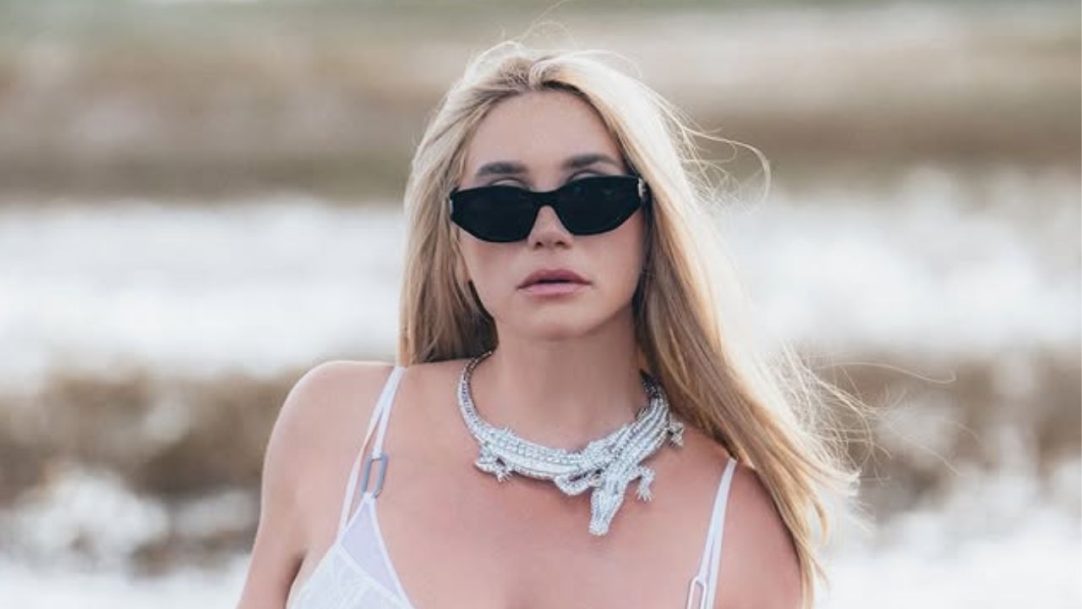 Kesha lança seu primeiro álbum independente “Period” nas plataformas digitais