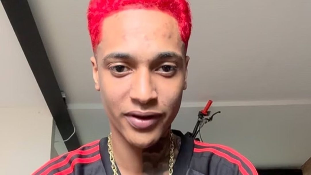 Oruam se entrega à polícia do Rio após mandado de prisão