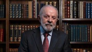 “Sem soberania, o Brasil não existiria”, diz Lula após EUA formalizar taxações