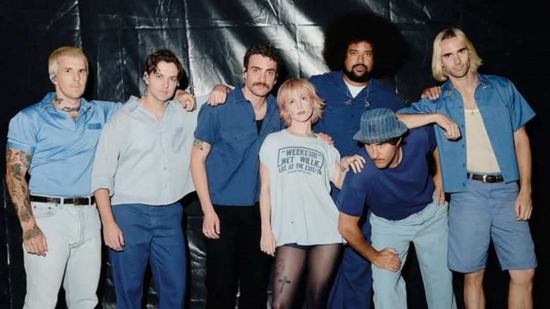 Paramore lança EP “The Summer Tic” projeto comemorativo de 20 anos