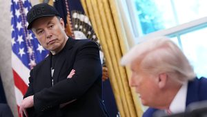 Trump sugere deportar Elon Musk após críticas à sua conduta política