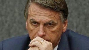 Moraes mantém restrições e descarta prisão de Bolsonaro após “incidente isolado”