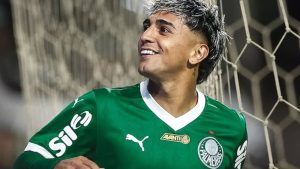 Com gol no início, Palmeiras vence o Grêmio encosta nos líderes do Brasileirão 2025