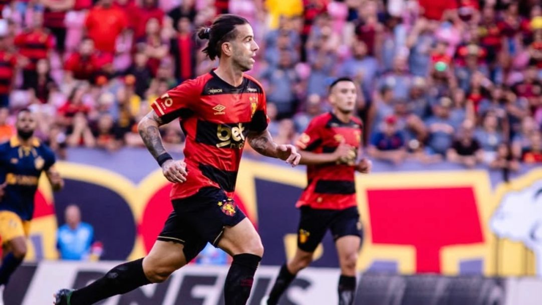 Jogos nacionais e internacionais movimentam futebol nesta segunda-feira