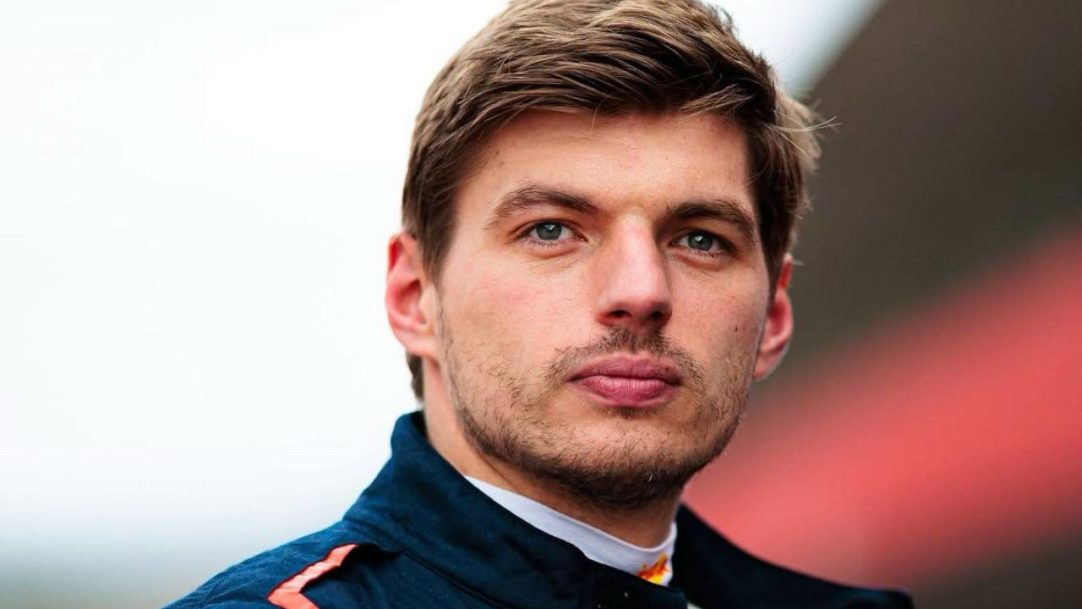 Helmut Marko garante permanência de Max Verstappen na Red Bull em 2026