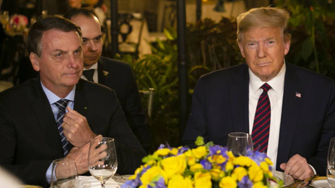 Trump faz postagem em defesa de Bolsonaro contra possíveis perseguições