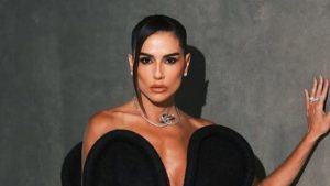 Deborah Secco escolhe vestido de alta-costura para o júri do Dança dos Famosos