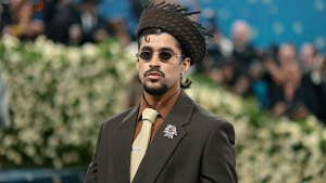 Collab entre Adidas e Bad Bunny ganha exposição no Museu de Arte de Porto Rico