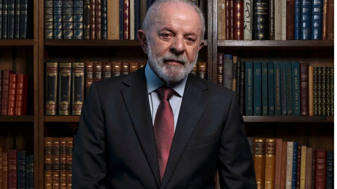 Presidente Lula em photoshoot para The News York Times | Reprodução/X/@lulacervo)