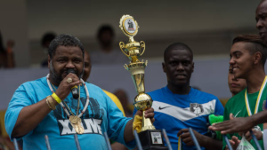 Clubes prestam homenagem a Arlindo Cruz após seu falecimento