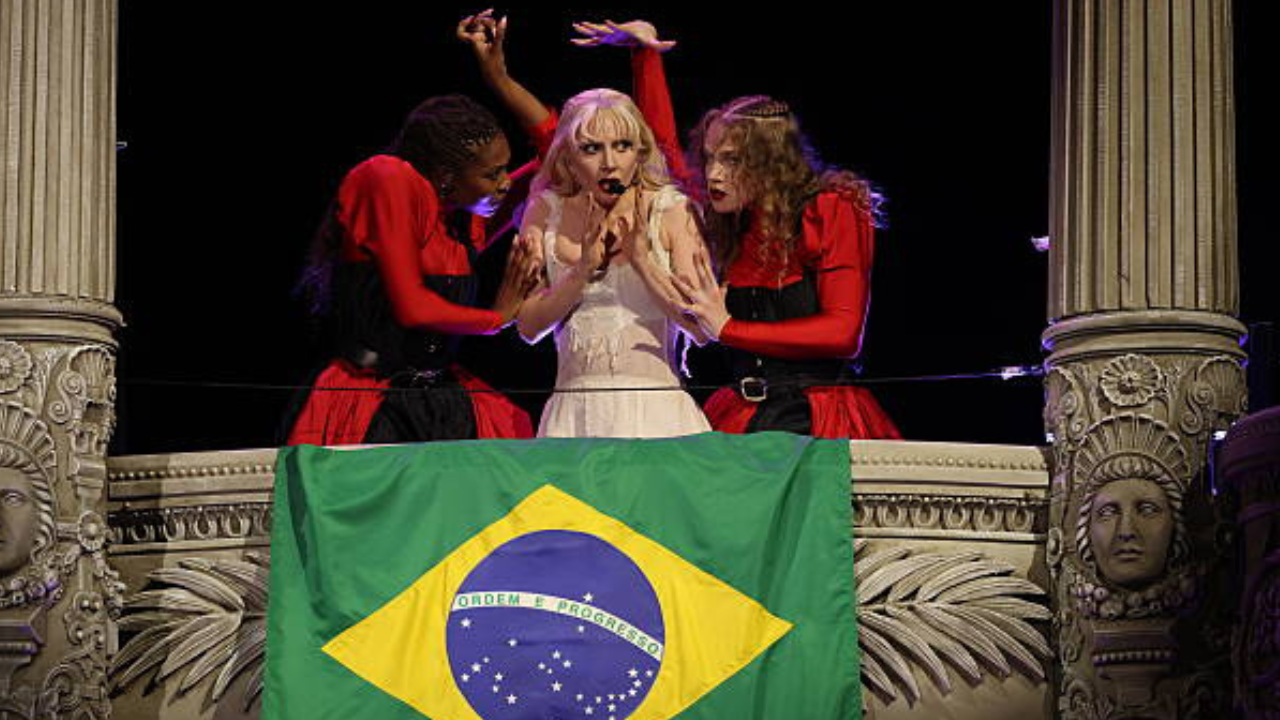 Lady Gaga em show no Rio de Janeiro | Reprodução/Kevin Mazur/ Getty Images Embed