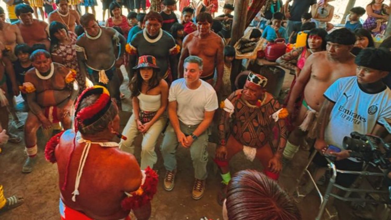 Anitta e Luciano Huck juntam-se aos povos indigenas para o ritual Kuarup |Reprodução|Instagram|@midiaindigenaoficial