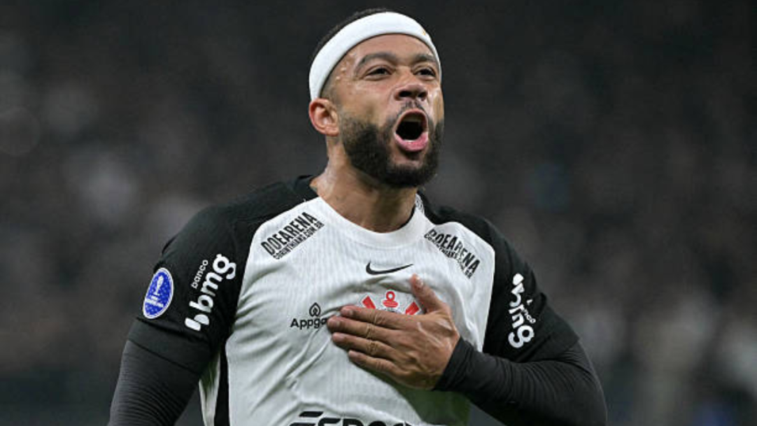 Memphis fecha primeiro ciclo de contrato no Corinthians com bônus milionário