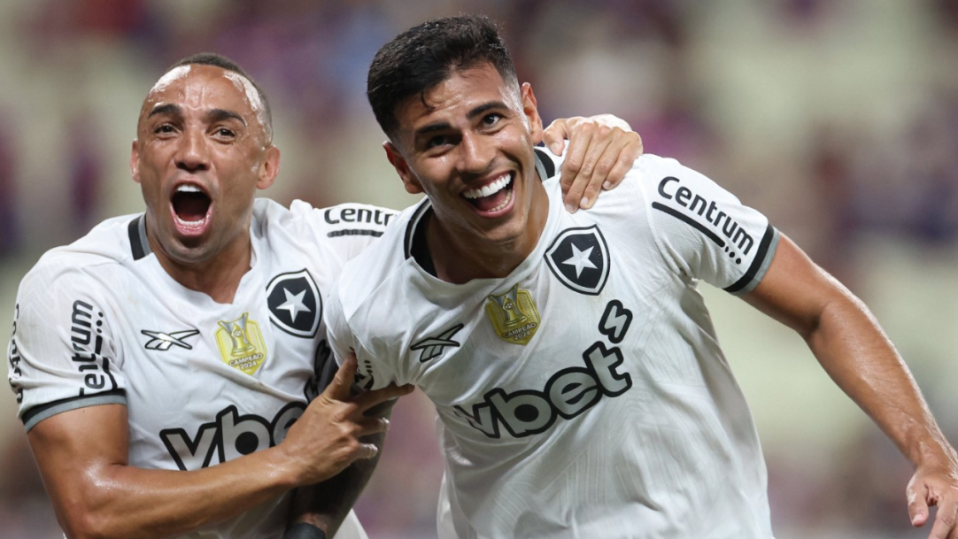 Botafogo humilha Fortaleza no reencontro com Renato Paiva