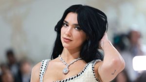 Dua Lipa atinge 3 bilhões de streams com “Don’t Start Now”